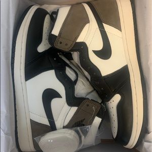 Air Jordan 1 mocha